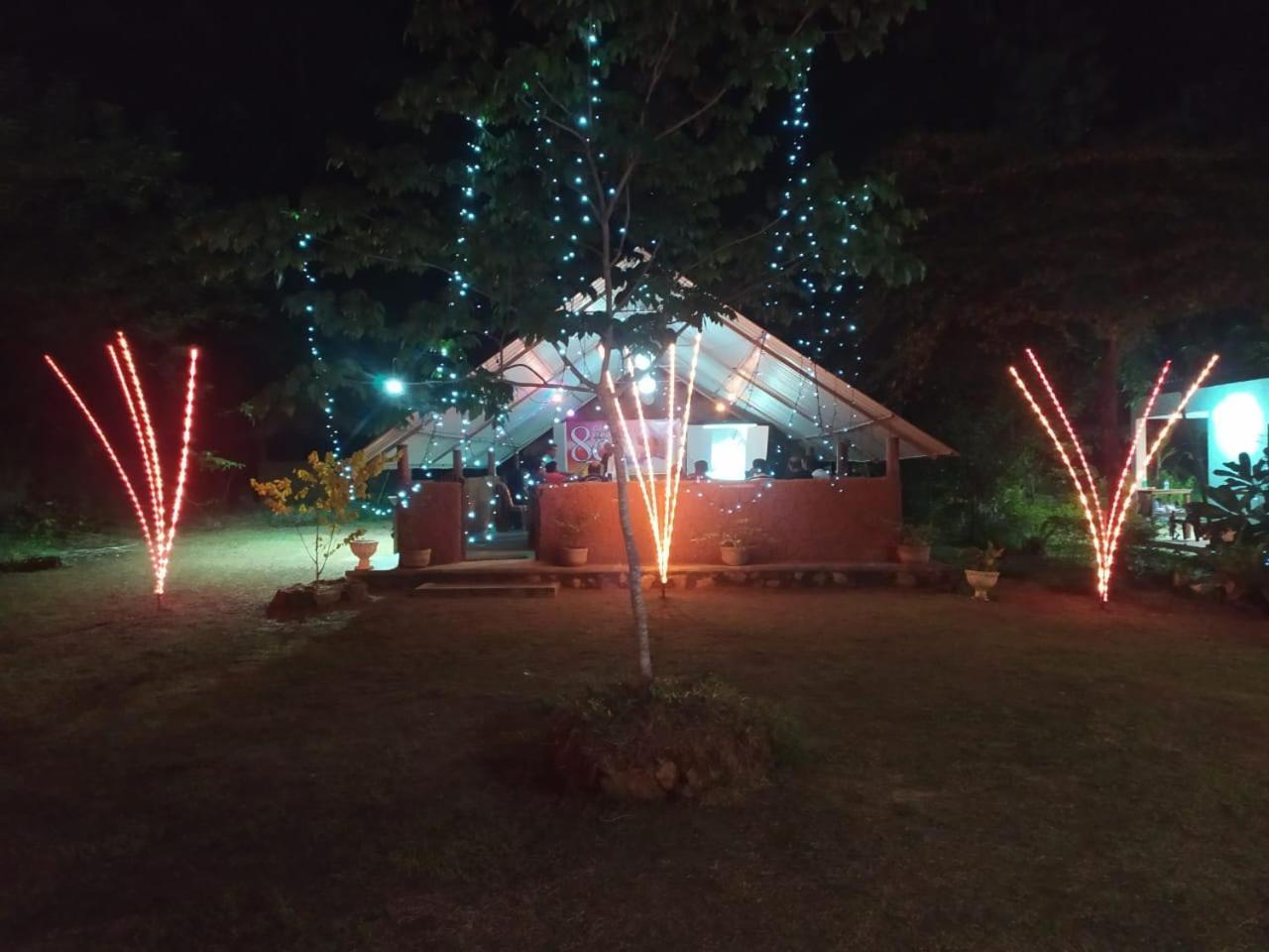 Agoura Hills Hotel Курунегала Екстериор снимка